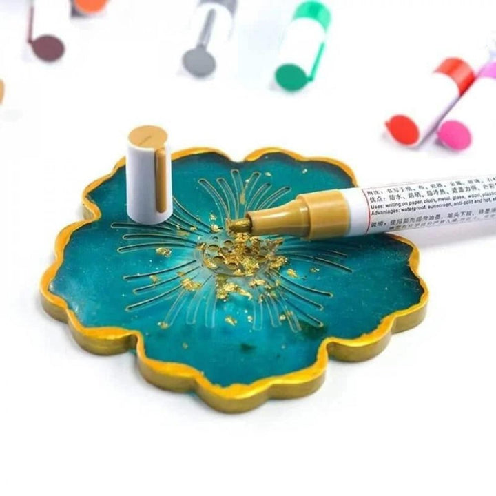 12 verschiedene Permanentmarker